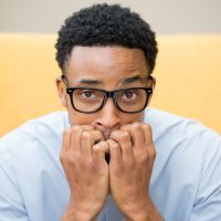 休みの日も仕事が頭から離れない！その原因と対処方法とは!?